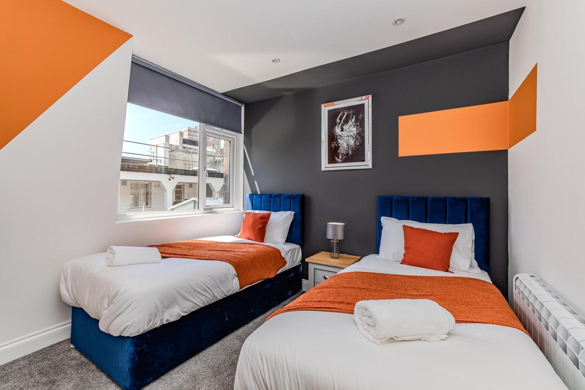 Apartment Super 2 Bedroom Flat I Next To Shopping Center &